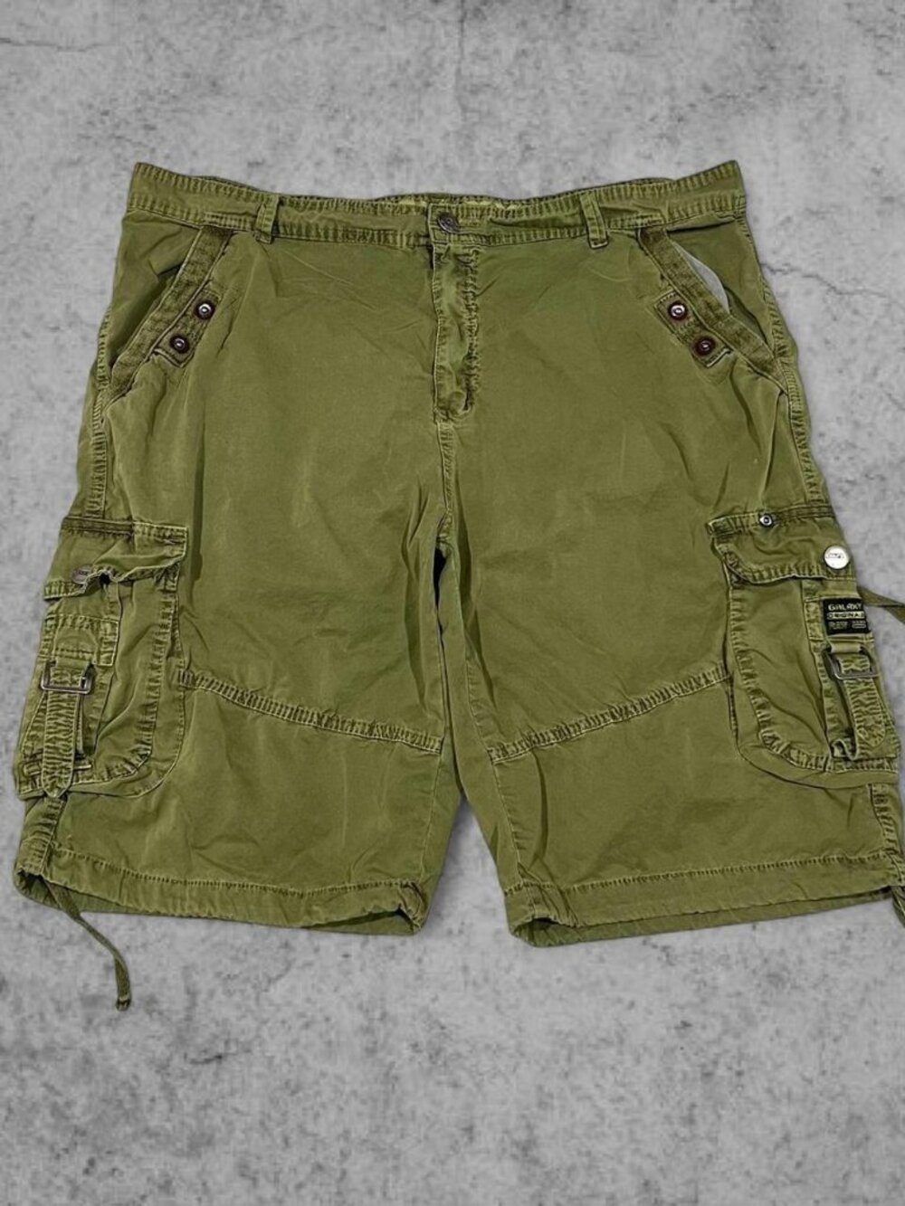Galaxy Original Green Cargo Shorts, Size 38 Y2K Retro Baggy Style